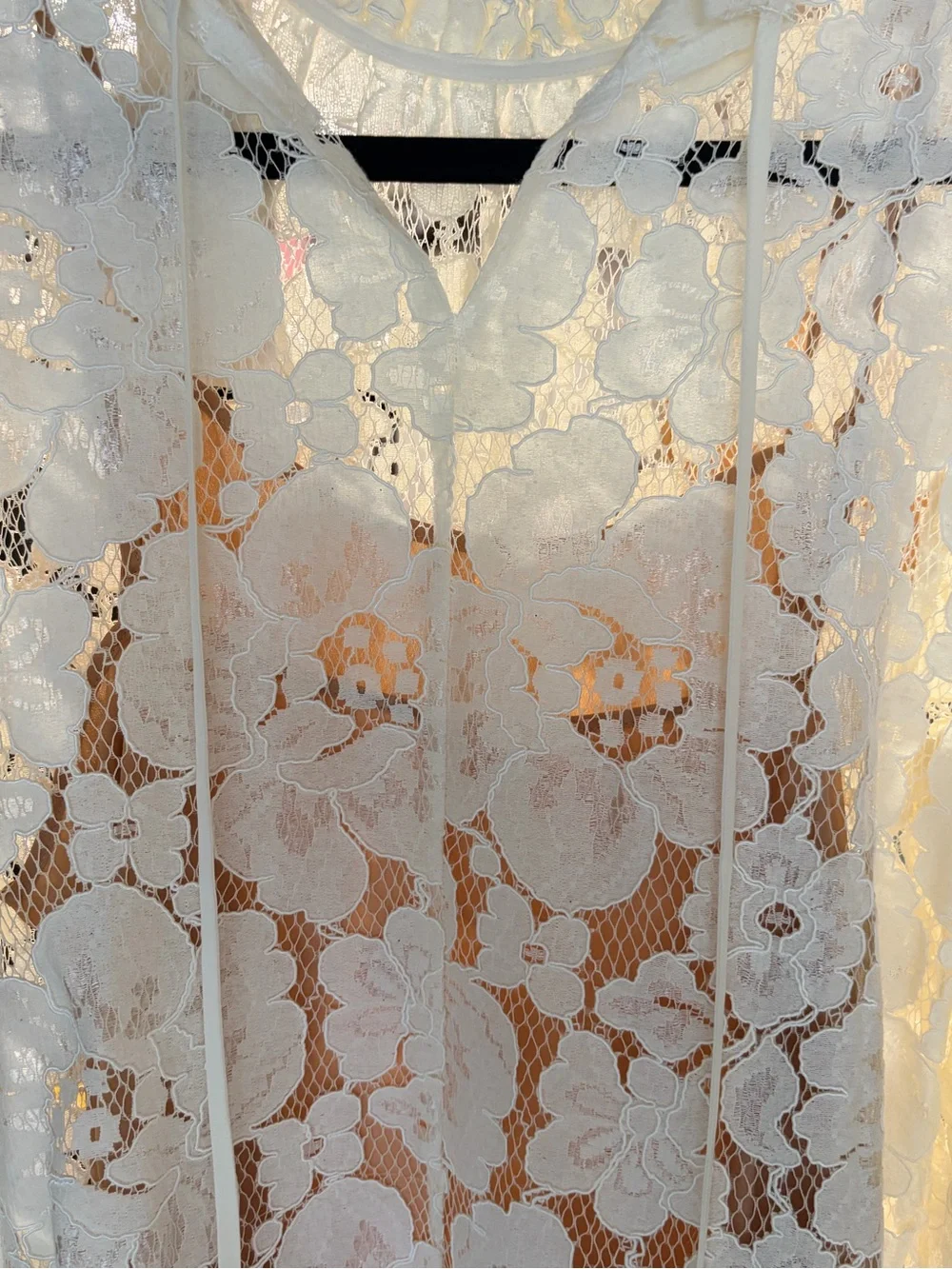 WAYF Emma puff sleeve lace top size medium